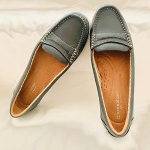 Like New! Naturalizer Hamilton Leather Loafers